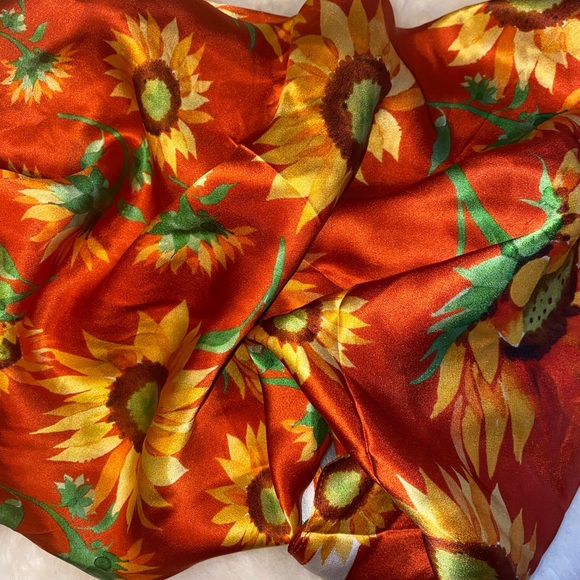 Sunflower Wildrag- Lg - Picture 2 of 4